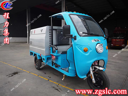 一人一車(chē)即可完成清洗作業(yè)，程力牌三輪高壓清洗車(chē)清洗道路的好幫手